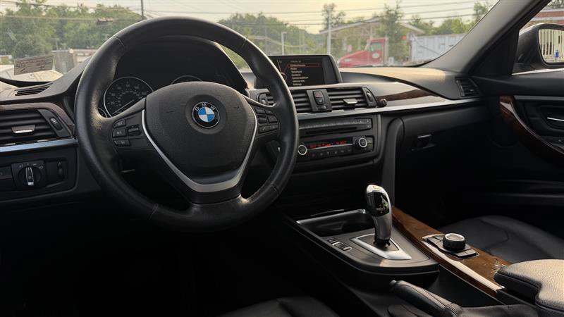 Used 2014 BMW 335i xDrive Sedan AWD/4WD image 25