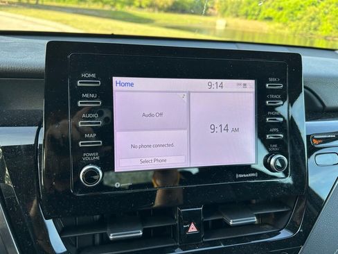 Used 2022 Toyota Camry SE image 24