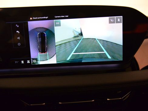 Certified 2025 Audi Q6 e-tron Premium w/ Convenience Package image 29