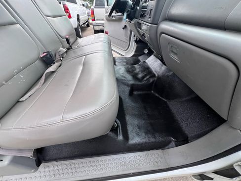 Used 2001 Ford F350 XL image 70