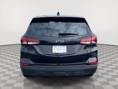 Used 2023 Chevrolet Equinox LS w/ LS Convenience Package image 6