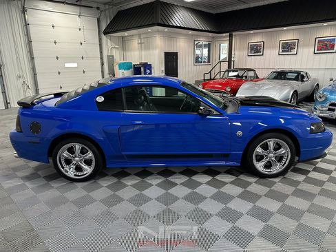 Used 2004 Ford Mustang Mach 1 RWD image 7