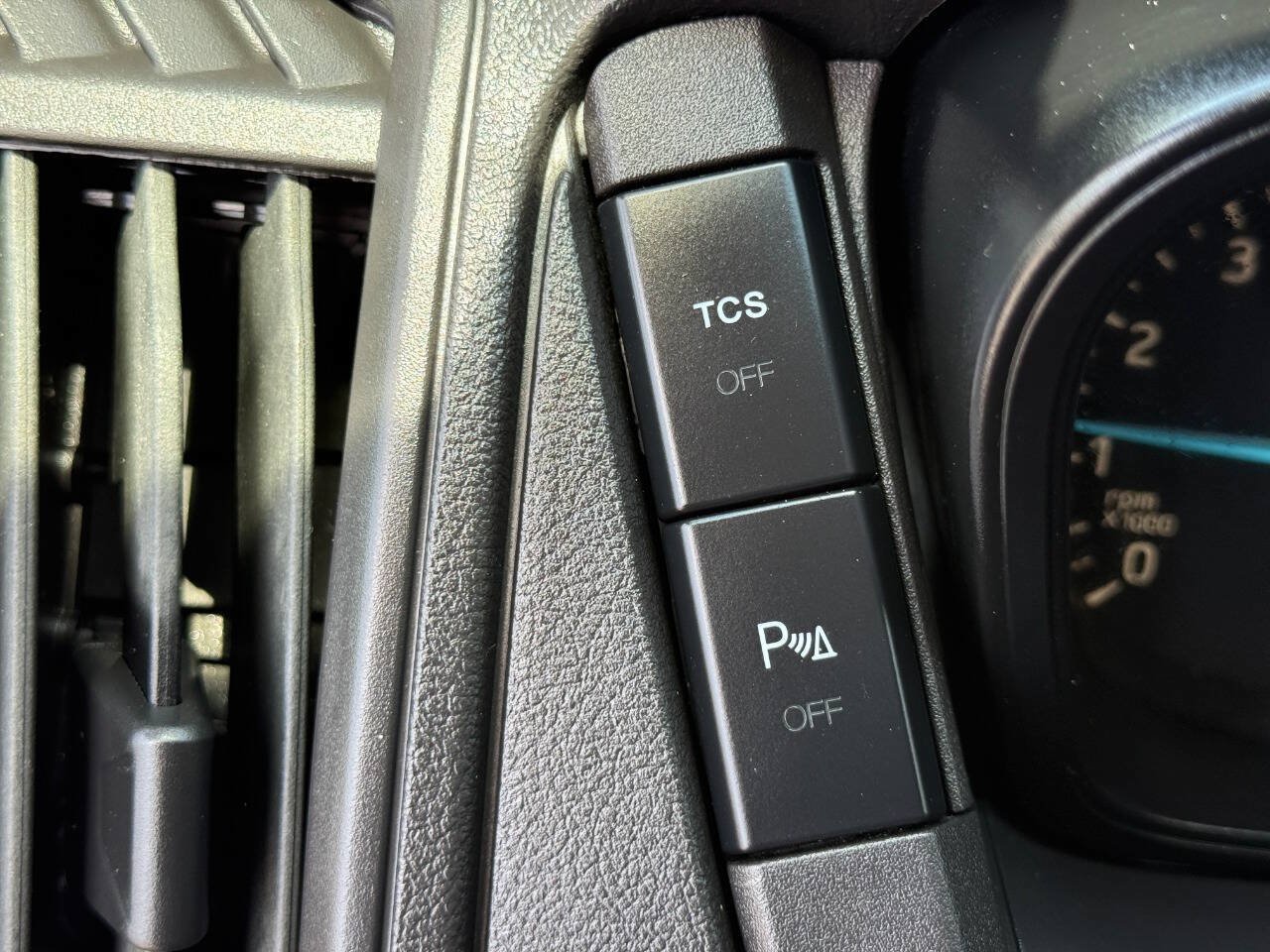Used 2019 Ford Transit 350 148 Medium Roof RWD image 17
