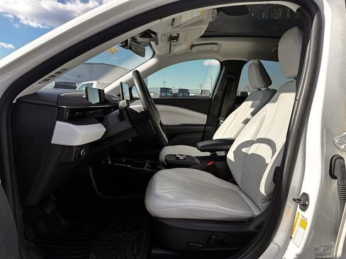 Used 2022 Ford Mustang Mach-E Premium image 2