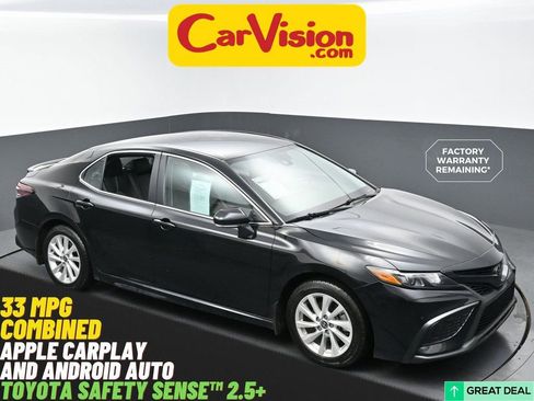 Used 2024 Toyota Camry SE image 1