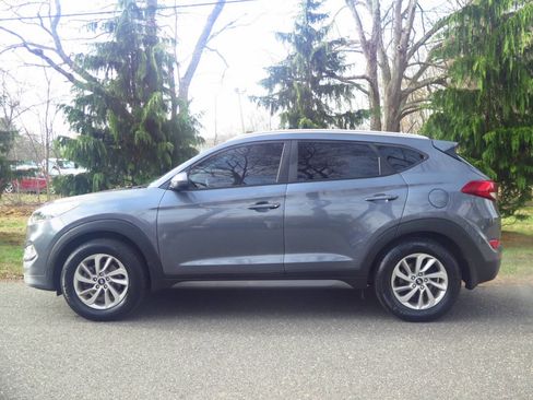 Used 2016 Hyundai Tucson SE w/ Option Group 02 image 2