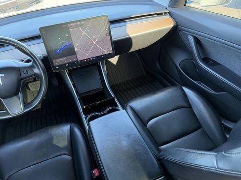 Used 2018 Tesla Model 3 Long Range image 28