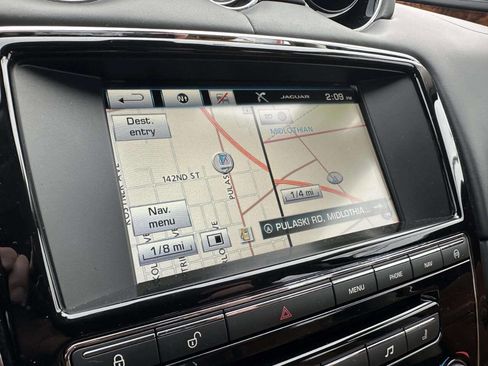 Used 2015 Jaguar XJ L Portfolio image 35