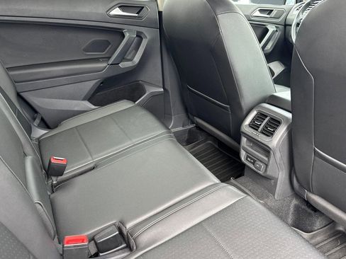 Used 2019 Volkswagen Tiguan SE FWD image 29