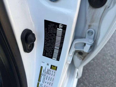 Used 2025 Toyota Corolla LE FWD image 27