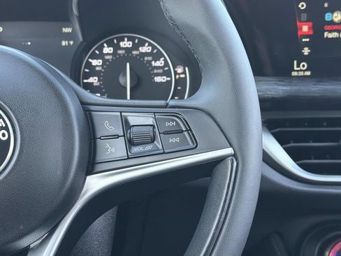 Used 2019 Alfa Romeo Stelvio image 10