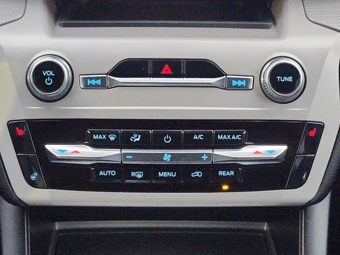 Used 2023 Ford Explorer XLT w/ Equipment Group 202A image 18