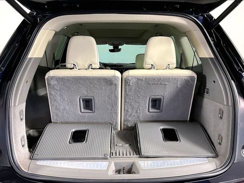 Certified 2021 Cadillac XT6 Premium Luxury FWD image 29
