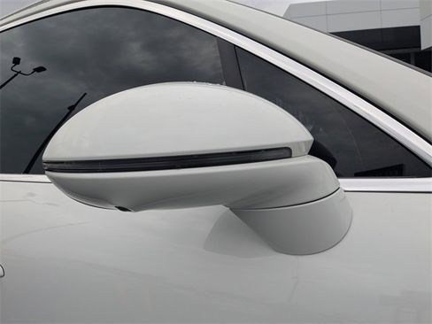 Used 2024 Porsche Cayenne image 12