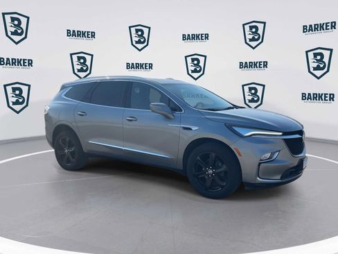 Used 2024 Buick Enclave Essence w/ Experience Buick Package AWD/4WD image 2