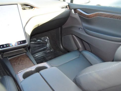 Used 2019 Tesla Model X 100D AWD/4WD image 31