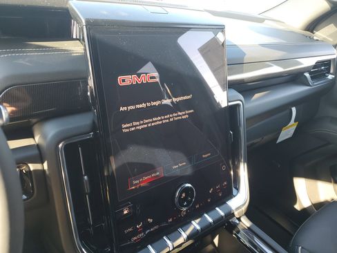 New 2026 GMC Yukon Elevation image 24