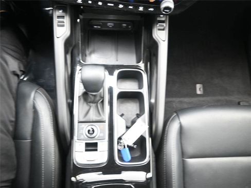 Used 2024 Kia Telluride S w/ S Sunroof Package image 16