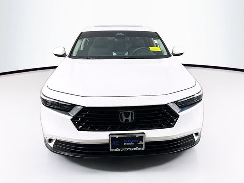 Used 2024 Honda Accord EX image 2