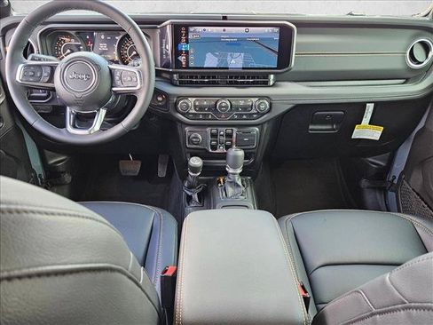 New 2026 Jeep Wrangler Unlimited Sahara AWD/4WD image 15