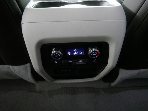 Used 2024 GMC Acadia Denali w/ Super Cruise Package AWD/4WD image 23
