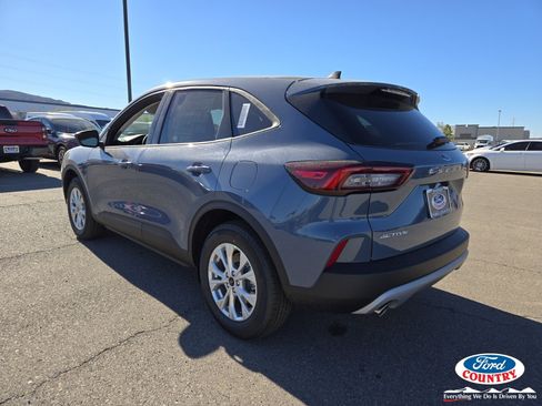 New 2026 Ford Escape Active image 3