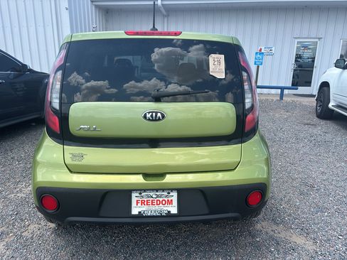 Used 2017 Kia Soul FWD image 5