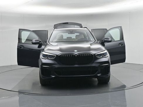 Used 2022 BMW X5 M50i w/ Executive Package image 41