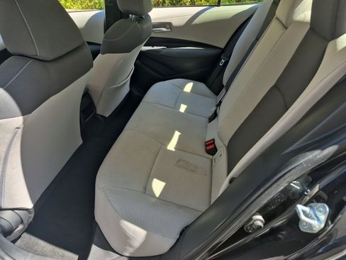 Used 2021 Toyota Corolla LE image 13