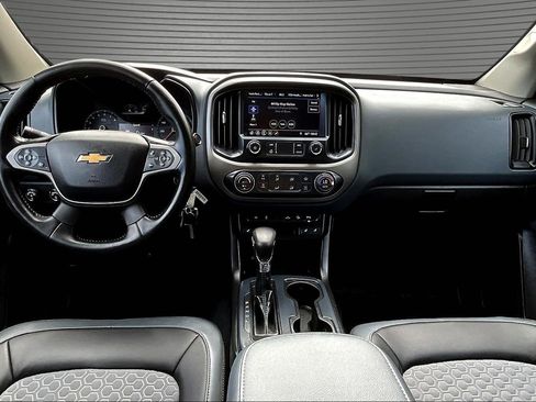 Used 2022 Chevrolet Colorado Z71 AWD/4WD image 8