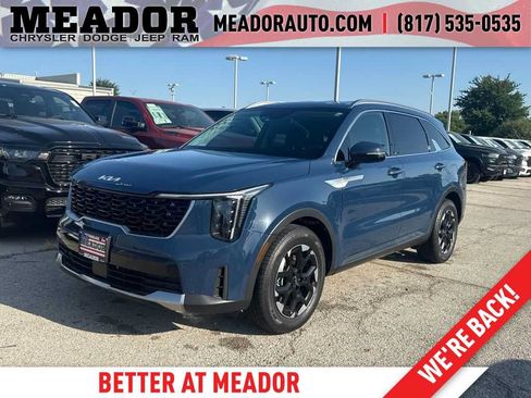Used 2025 Kia Sorento S FWD image 1