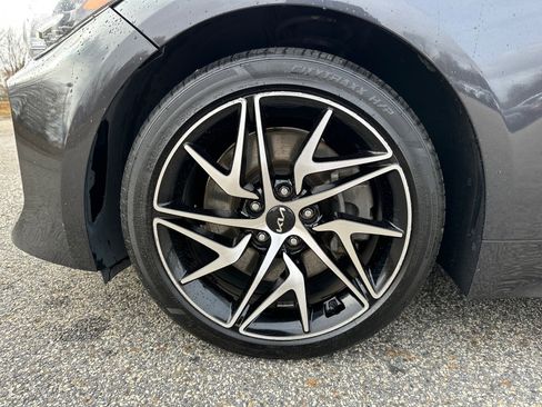 Used 2022 Kia Stinger GT-Line w/ Sun & Sound Package image 11