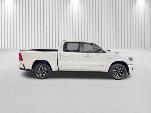 New 2026 RAM 1500 Laramie AWD/4WD image 3