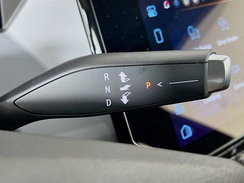 New 2027 Chevrolet Bolt LT w/ Comfort Package FWD image 17