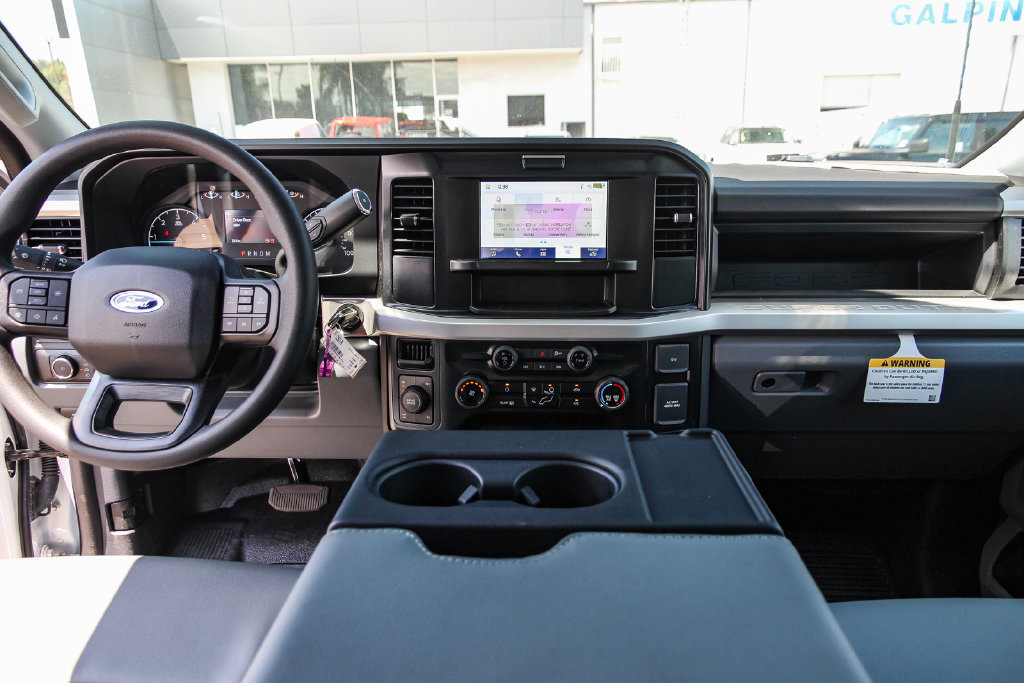 New 2025 Ford F350 XL w/ XL Chrome Package AWD/4WD image 13