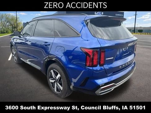 Used 2022 Kia Sorento S w/ Panoramic Sunroof Package FWD image 6