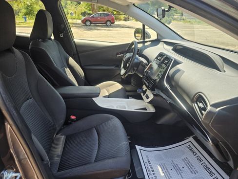 Used 2016 Toyota Prius Three FWD image 36