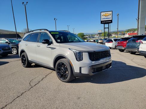 Used 2024 Kia Sorento SX AWD/4WD image 2