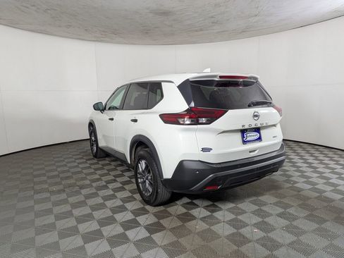 Used 2021 Nissan Rogue S image 4