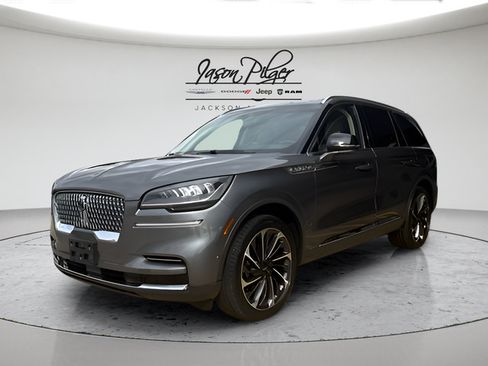 Used 2023 Lincoln Aviator Reserve w/ Equipment Group 201A AWD/4WD image 7