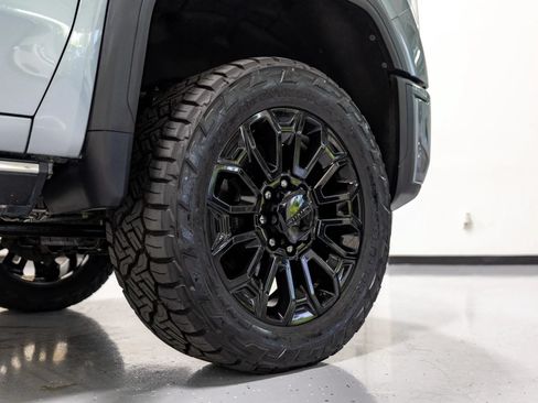 Used 2024 GMC Sierra 2500 Denali Ultimate AWD/4WD image 28