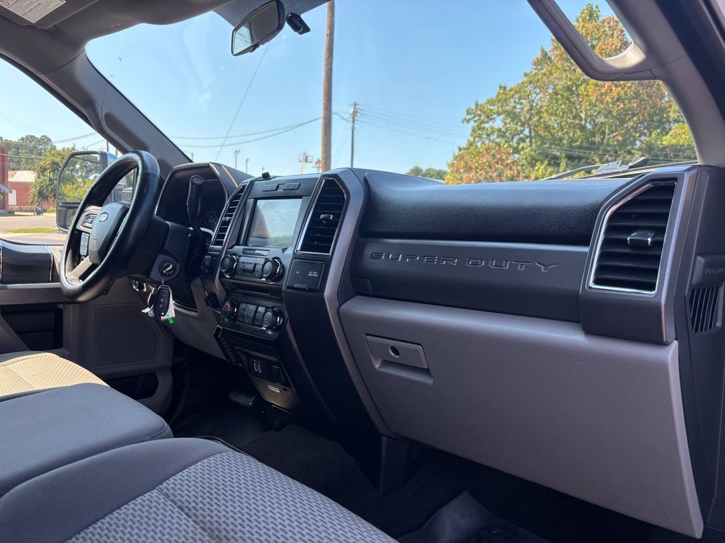 Used 2017 Ford F250 XLT w/ XLT Premium Package AWD/4WD image 30