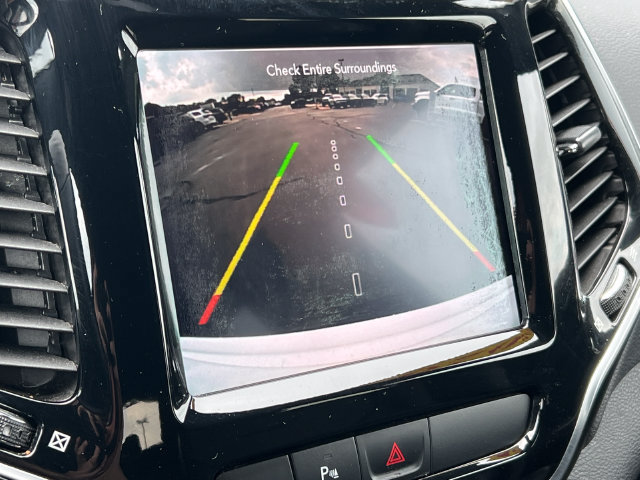 Used 2020 Jeep Cherokee High Altitude AWD/4WD image 25