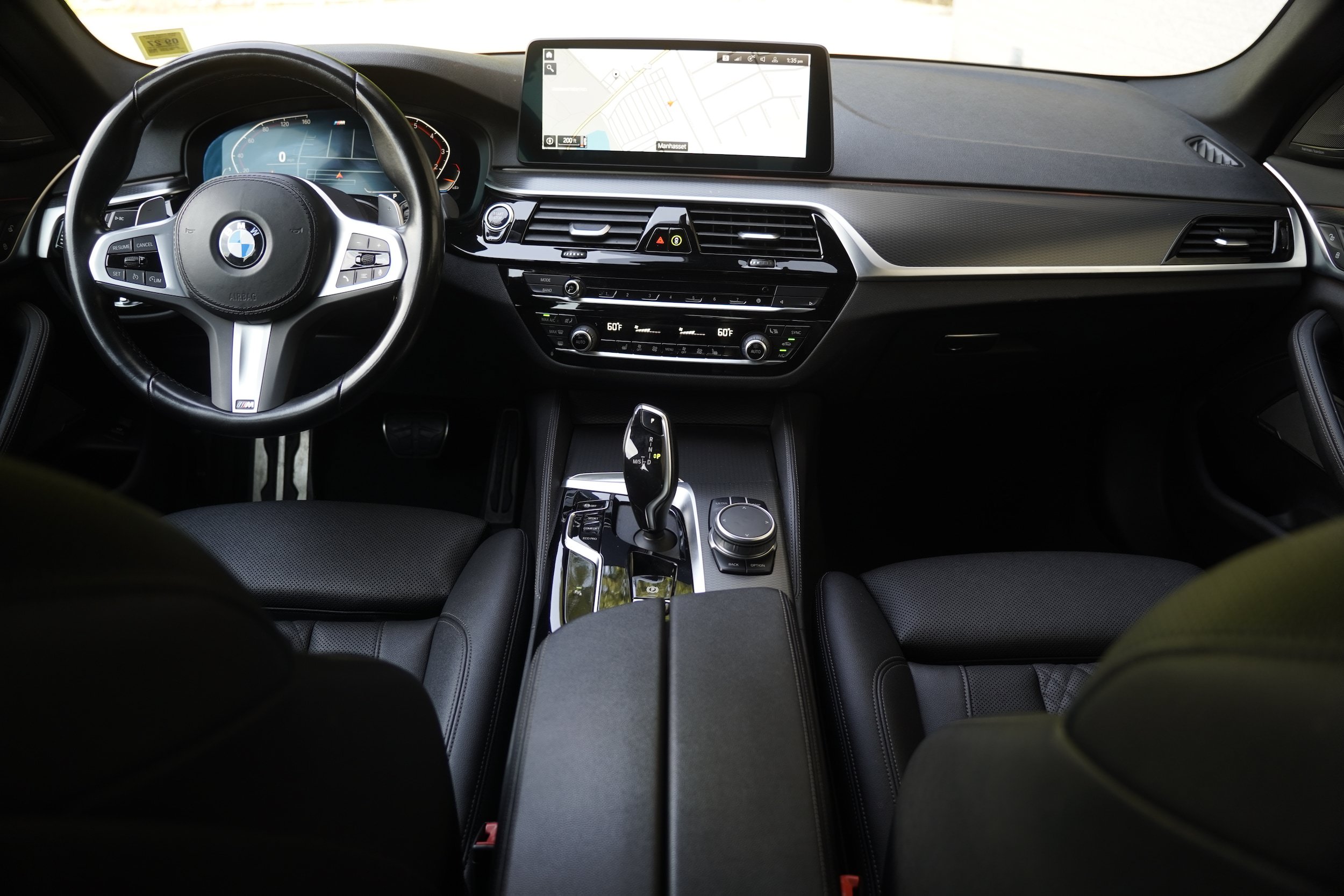 Used 2022 BMW 530i w/ M Sport Package RWD image 16