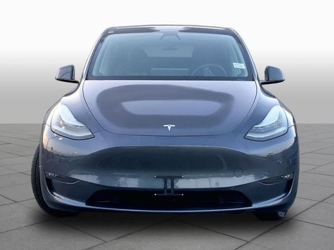 Used 2022 Tesla Model Y Long Range AWD/4WD image 3