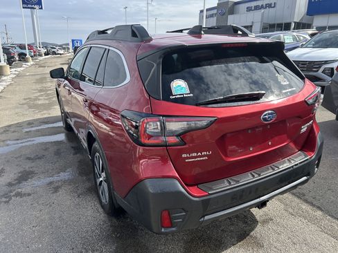 Certified 2022 Subaru Outback Premium image 9