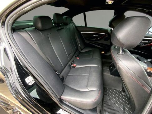 Used 2018 BMW 330e w/ Convenience Package RWD image 27