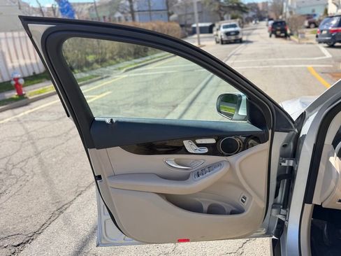 Used 2019 Mercedes-Benz GLC 300 GLC 300 image 16