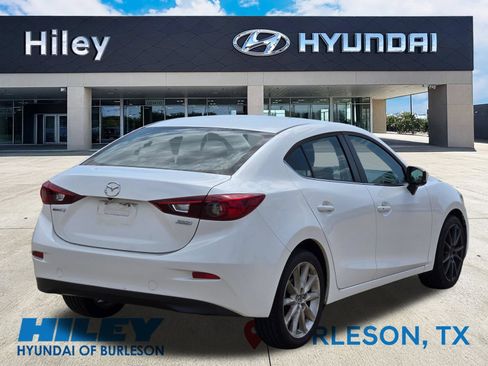 Used 2017 MAZDA MAZDA3 Touring FWD image 4