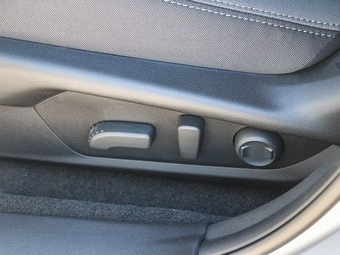 New 2025 Subaru Crosstrek 2.0i Premium image 20